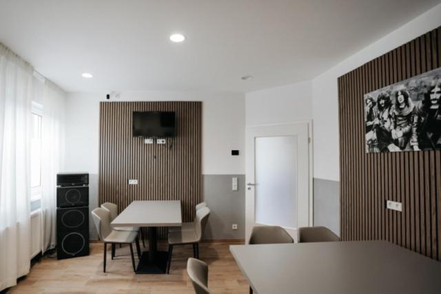 Holtrock Aparthotel Oberhausen  Bagian luar foto