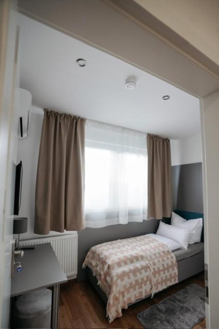 Holtrock Aparthotel Oberhausen  Bagian luar foto
